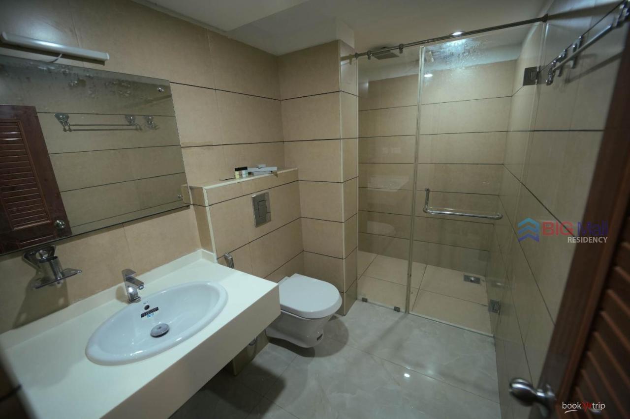 Hotel Bigmall Residency à Kannangad Extérieur photo