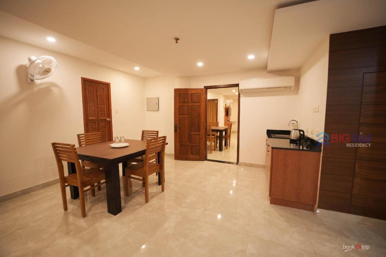 Hotel Bigmall Residency à Kannangad Extérieur photo