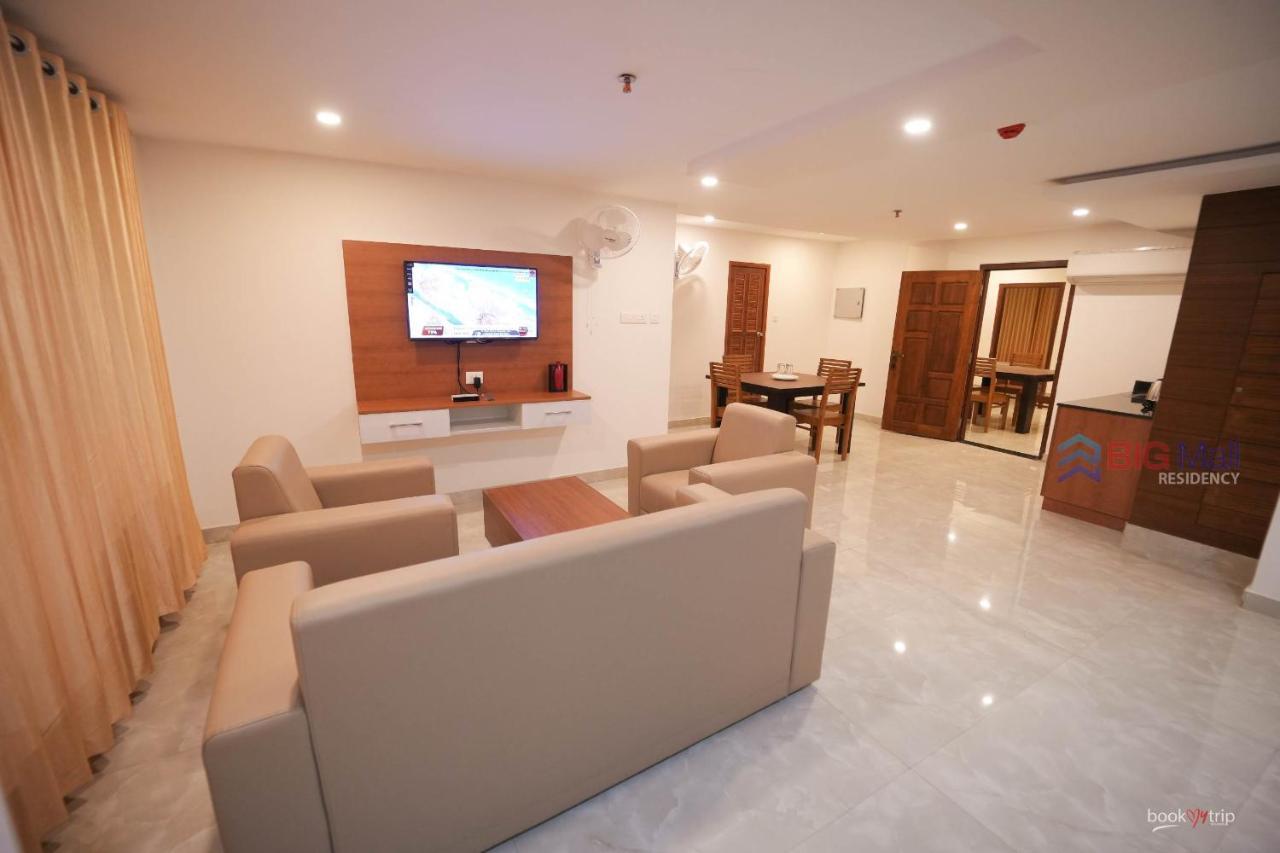 Hotel Bigmall Residency à Kannangad Extérieur photo