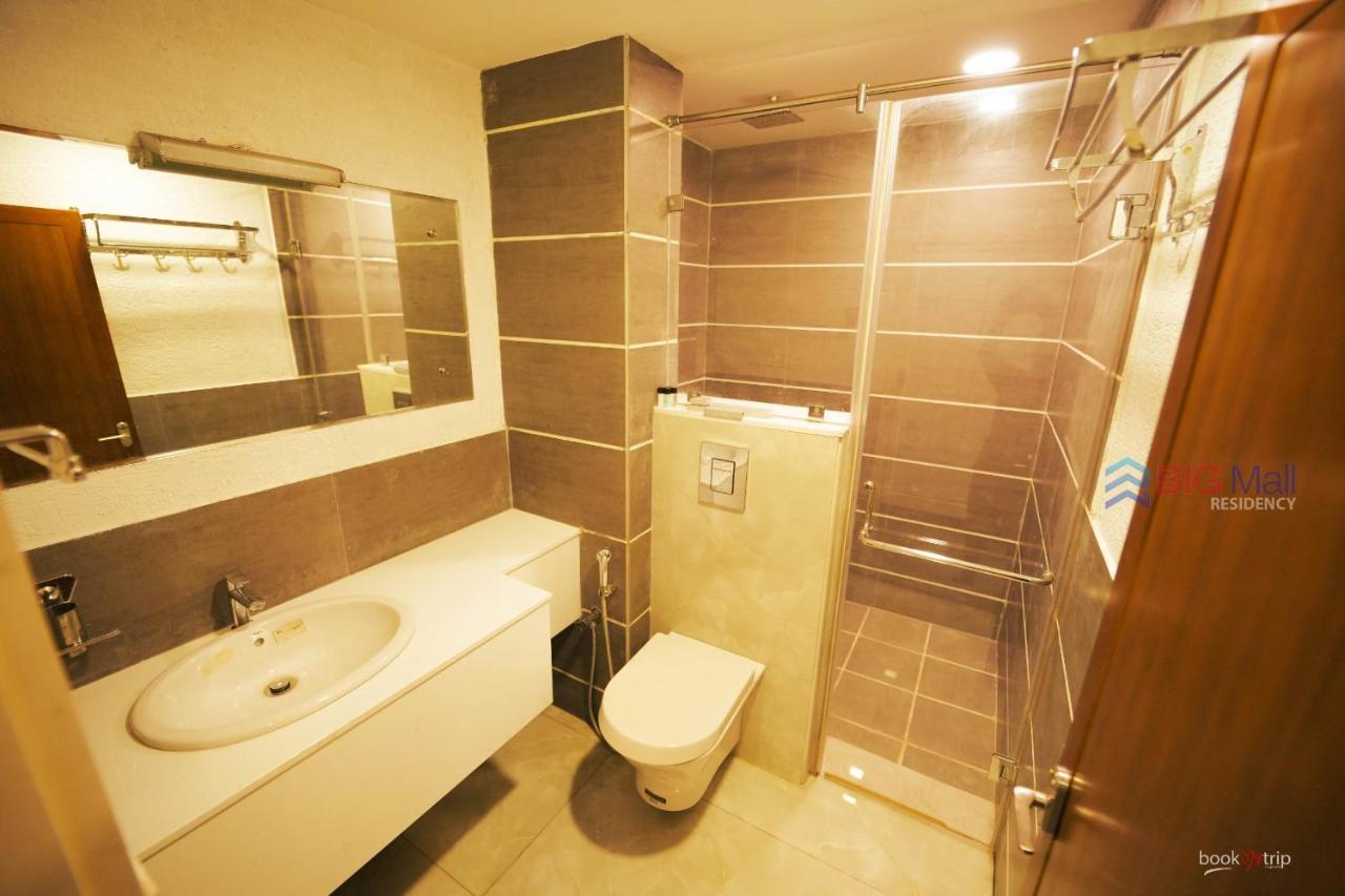 Hotel Bigmall Residency à Kannangad Extérieur photo