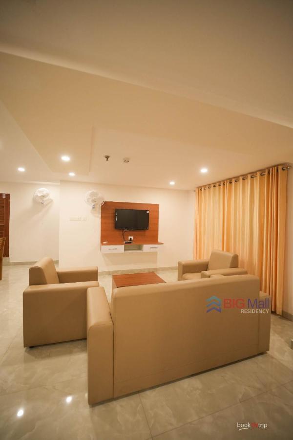 Hotel Bigmall Residency à Kannangad Extérieur photo