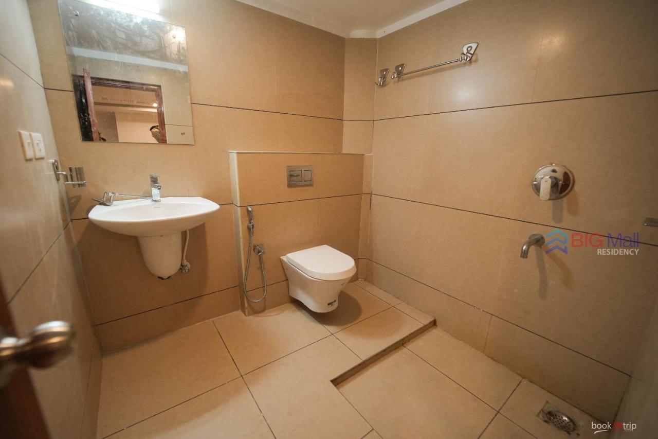 Hotel Bigmall Residency à Kannangad Extérieur photo
