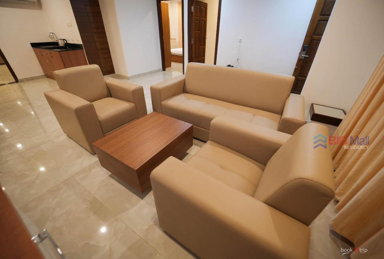 Hotel Bigmall Residency à Kannangad Extérieur photo