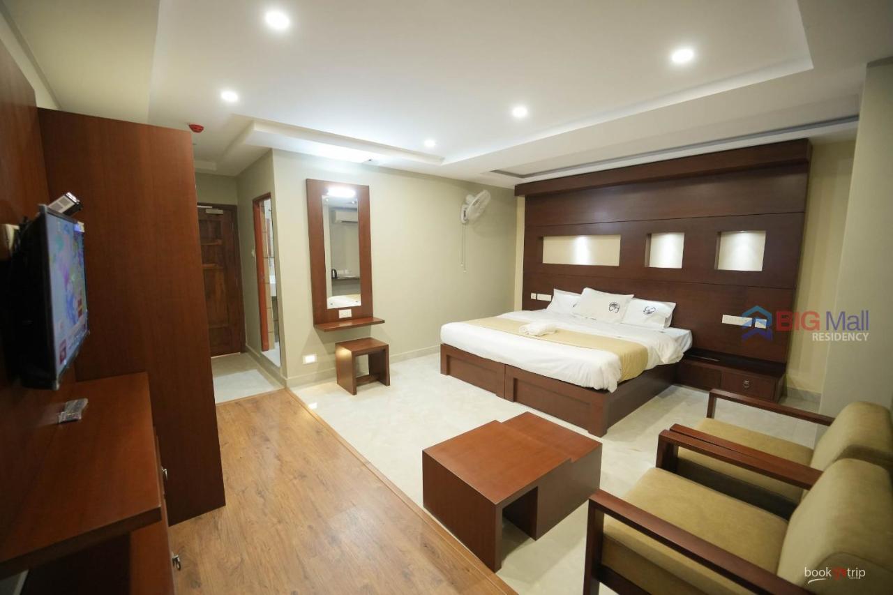 Hotel Bigmall Residency à Kannangad Extérieur photo