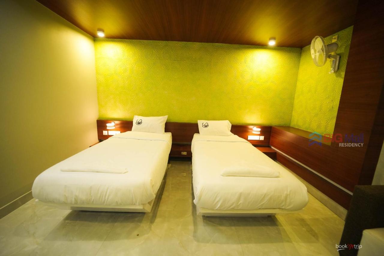 Hotel Bigmall Residency à Kannangad Extérieur photo